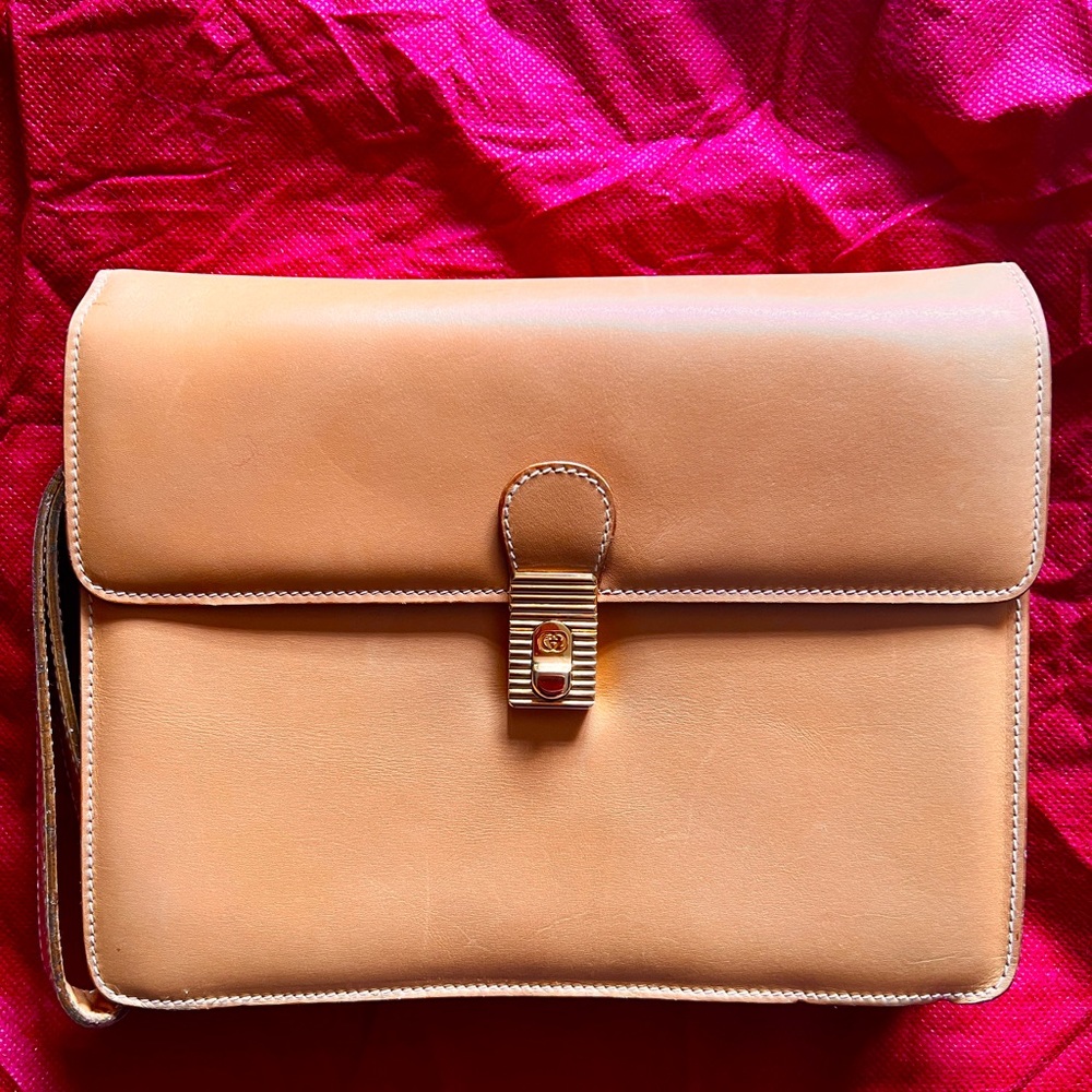 Rare and authentic Gucci clutch Excellent and Pristine condition